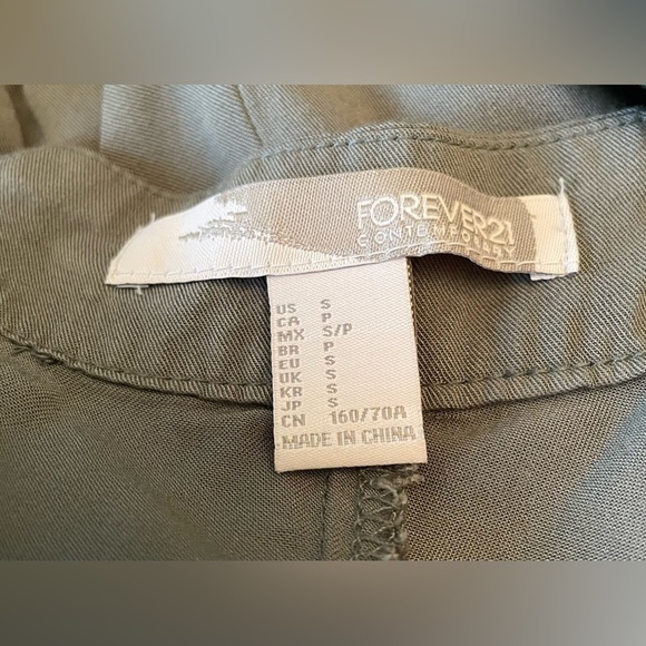 FOREVER 21 Green Pleated Suspenders Wide Leg Jumpsuit Overalls Romper Size S - Picture 7 of 7